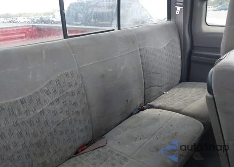 2000 Ford F-250 Lariat/Xl/Xlt z USA, uszkodzony, nr VIN 1FTNX20S3YEB43702